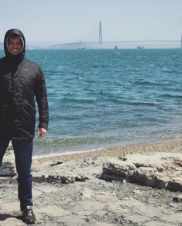 Артур Иванов