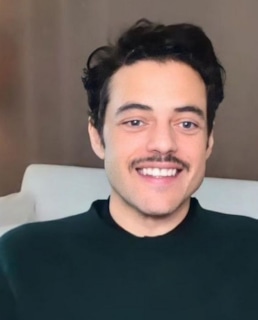 Рами Малек с усами