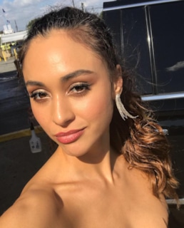 Линдси Морган