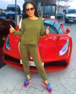 Илана Исакжанова