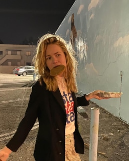 Актриса Бритт Робертсон