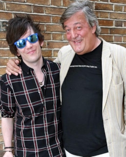 Стивен Фрай и его муж Эллиотт Спенсер