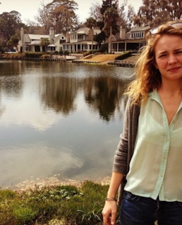 Актриса Бритт Робертсон