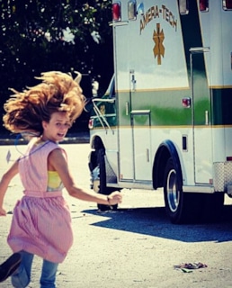 Бритт Робертсон в юности