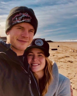 Бритт Робертсон и Грэм Роджерс