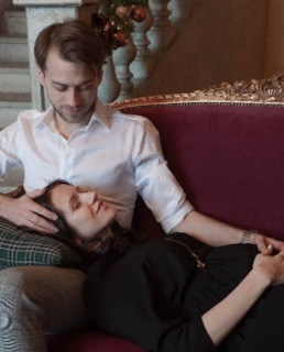 Артем Крылов и его жена Василина Октябрьская