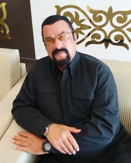 Стивен Сигал