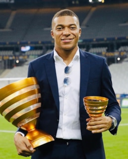 Нападающий «Пари Сен-Жермен» Килиан Мбаппе