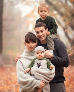 Дмитрий Черкасов с женой и детьми