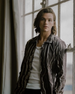 Актер Джоэл Кортни