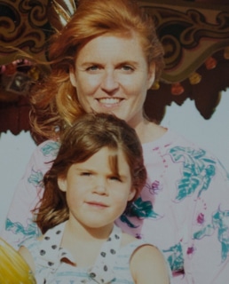 Сара Фергюсон с дочерью принцессой Евгенией