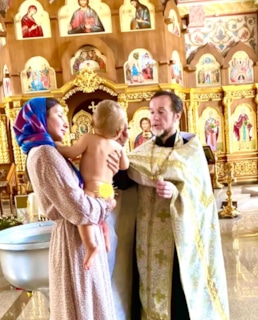 Луиза Шипулина на крестинах третьего сына Максима