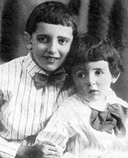 Александр Галич в детстве с братом