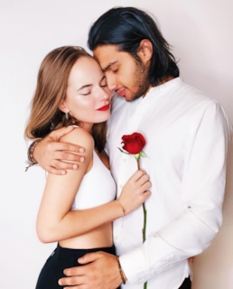 Саша Спилберг и ее парень Парул Гуджрал