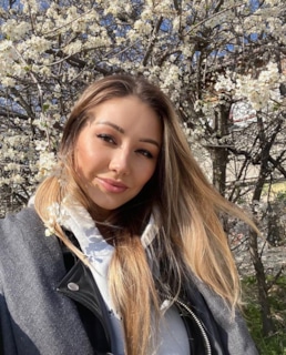 Лера Козлова