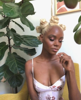 Актриса Эшли Мюррей