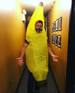 Ник Офферман в костюме банана