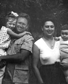 Артем Боровик в детстве