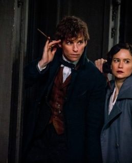 Кэтрин Уотерстон и Эдди Редмэйн