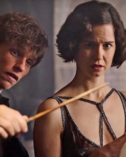 Кэтрин Уотерстон и Эдди Редмэйн