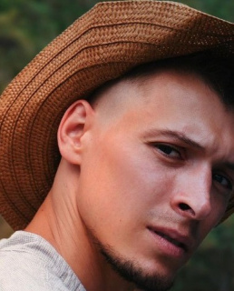 Актер Константин Давыдов