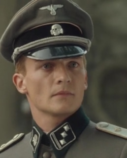 Руперт Френд в фильме «Мальчик в полосатой пижаме»