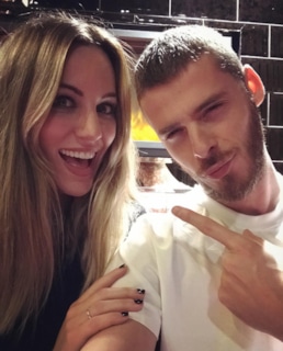 Давид де Хеа с гражданской женой Эдурне