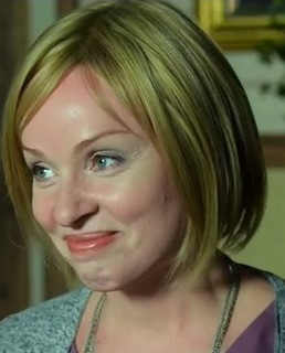 Жанна Эппле в фильме «Бармен»