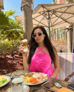 Певица Назима Джанибекова