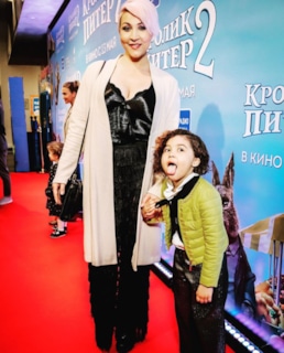 Певица Саша (Саша Градива) с дочерью