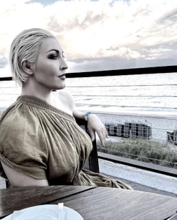 Певица Саша (Саша Градива)