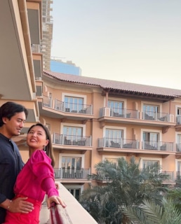 Санжар Мади с женой