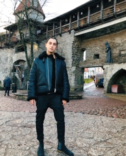 Yanix (Янис Бадуров)