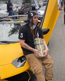 Рэпер 6ix9ine
