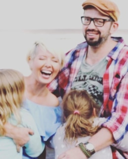 Олеся Власова с семьей