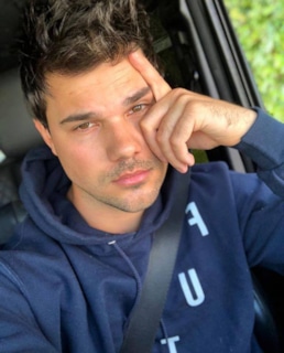 Тэйлор Лотнер