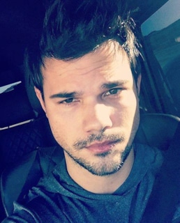 Тэйлор Лотнер