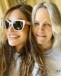 Айда Филд с мамой