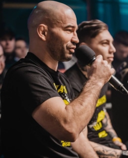 Артем Лобов