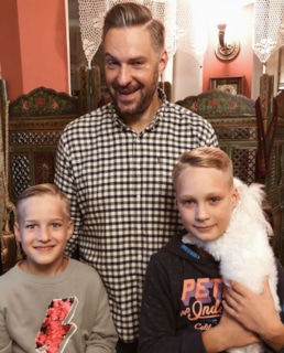 Филипп Васильев с детьми