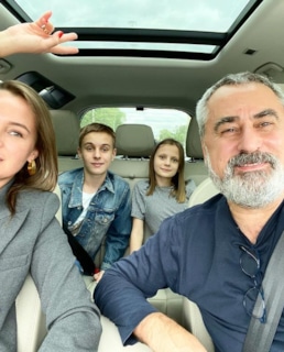 Александр Толмацкий с семьей