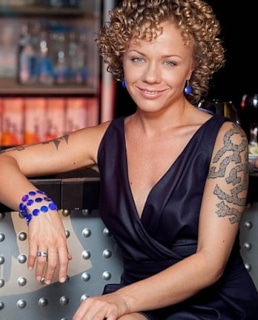 Лена Перова