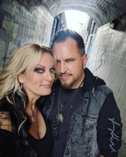 Сторми Дэниелс с мужем