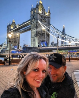 Сторми Дэниелс с мужем