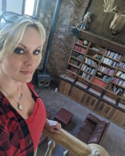 Сторми Дэниелс