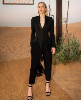 Ванесса Кирби