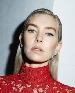 Ванесса Кирби