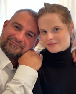 Максим Сурайкин с женой