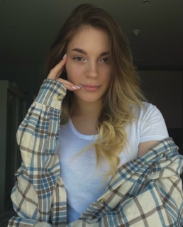 Ульяна Иващенко с сестрой