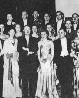 Мартин Борман с женой (справа)